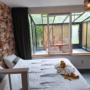 Berglust Met Serre En Gratis Parkeren Appartement Rotterdam